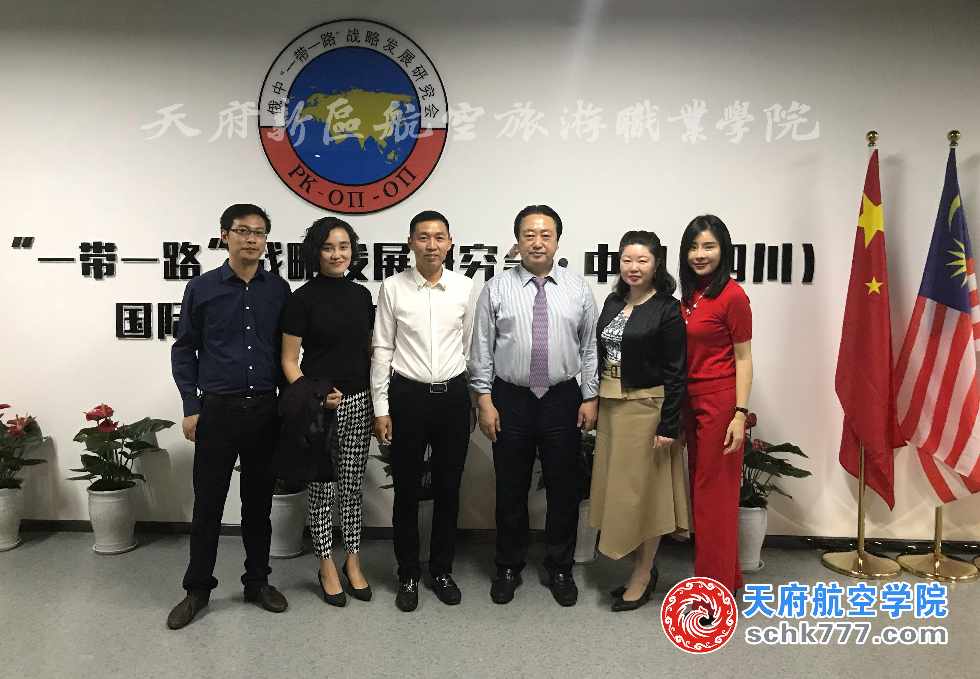 辜院會見俄中一帶一路戰(zhàn)略發(fā)展研究會主席，杰出華僑陳志剛主席 (1)_副本.jpg